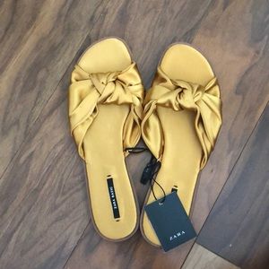 *Never Worn* Zara Satin Knot Sandals